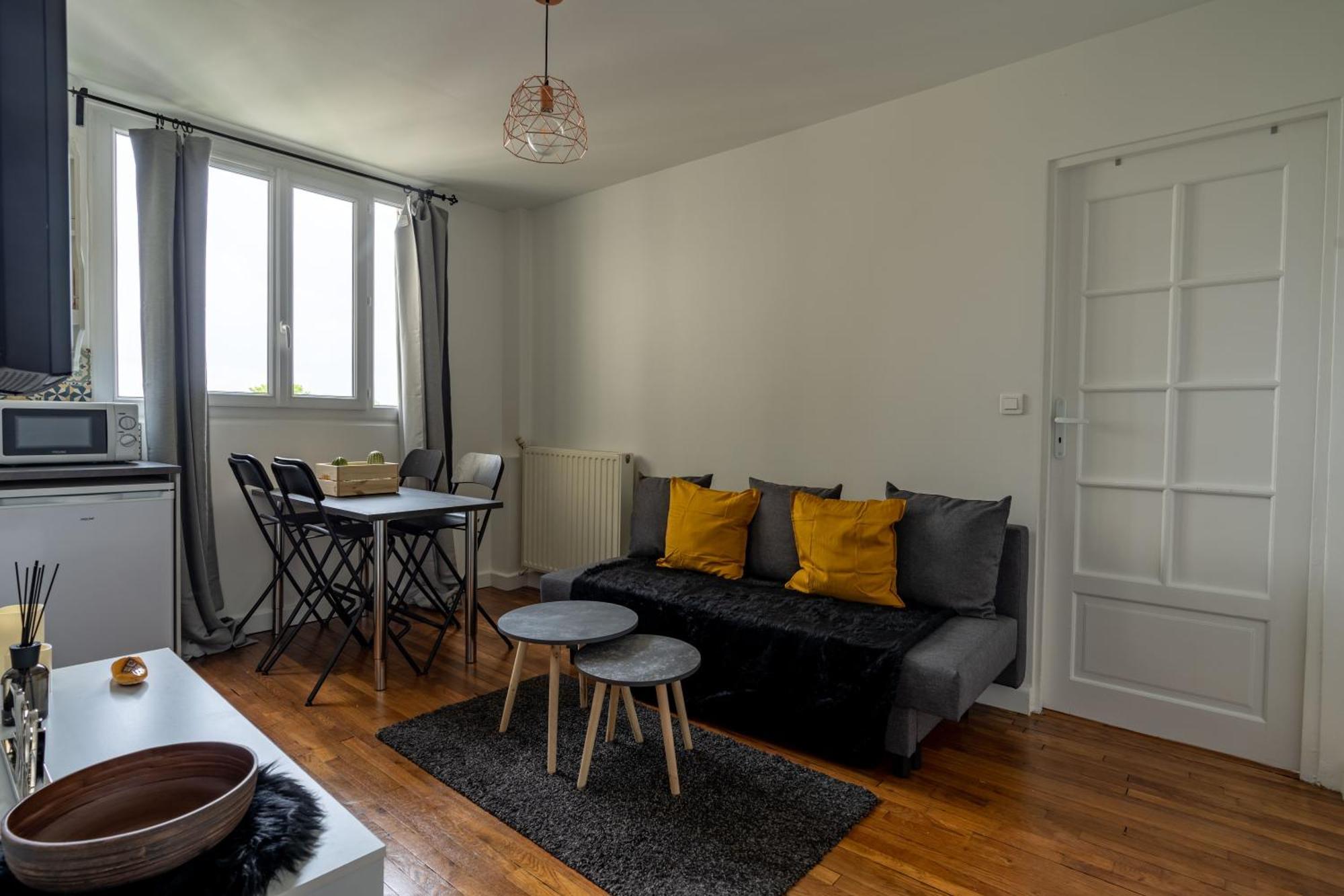 Charmant 2 Pieces Pour 4 Personnes A Courbevoie Apartment Ngoại thất bức ảnh